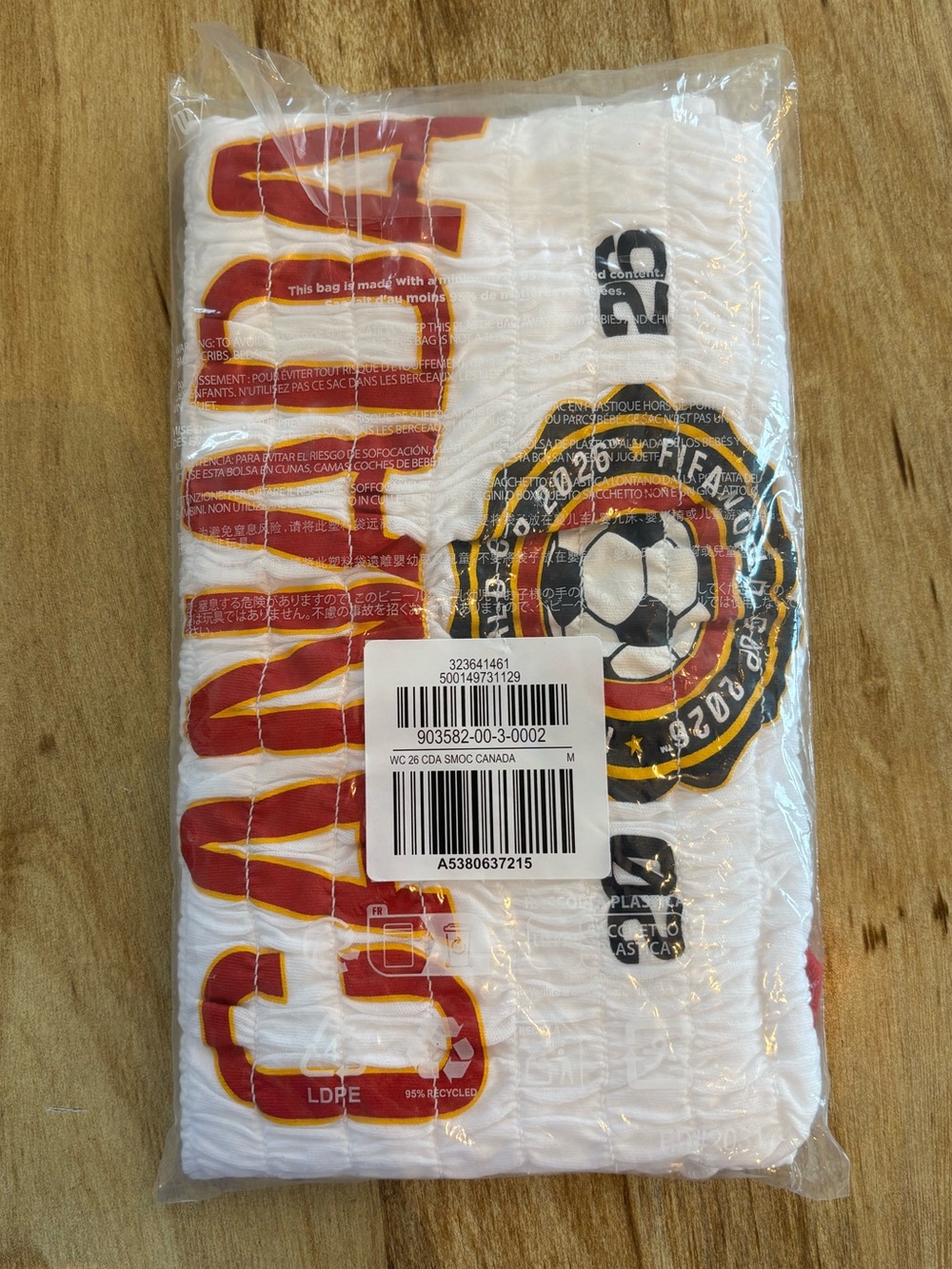 World Cup 26 Canada Smocked Graphic T-shirt - Picture 3 of 5